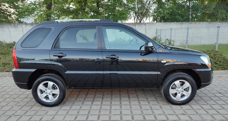 Kia Sportage cena 24900 przebieg: 141000, rok produkcji 2010 z Kostrzyn małe 781